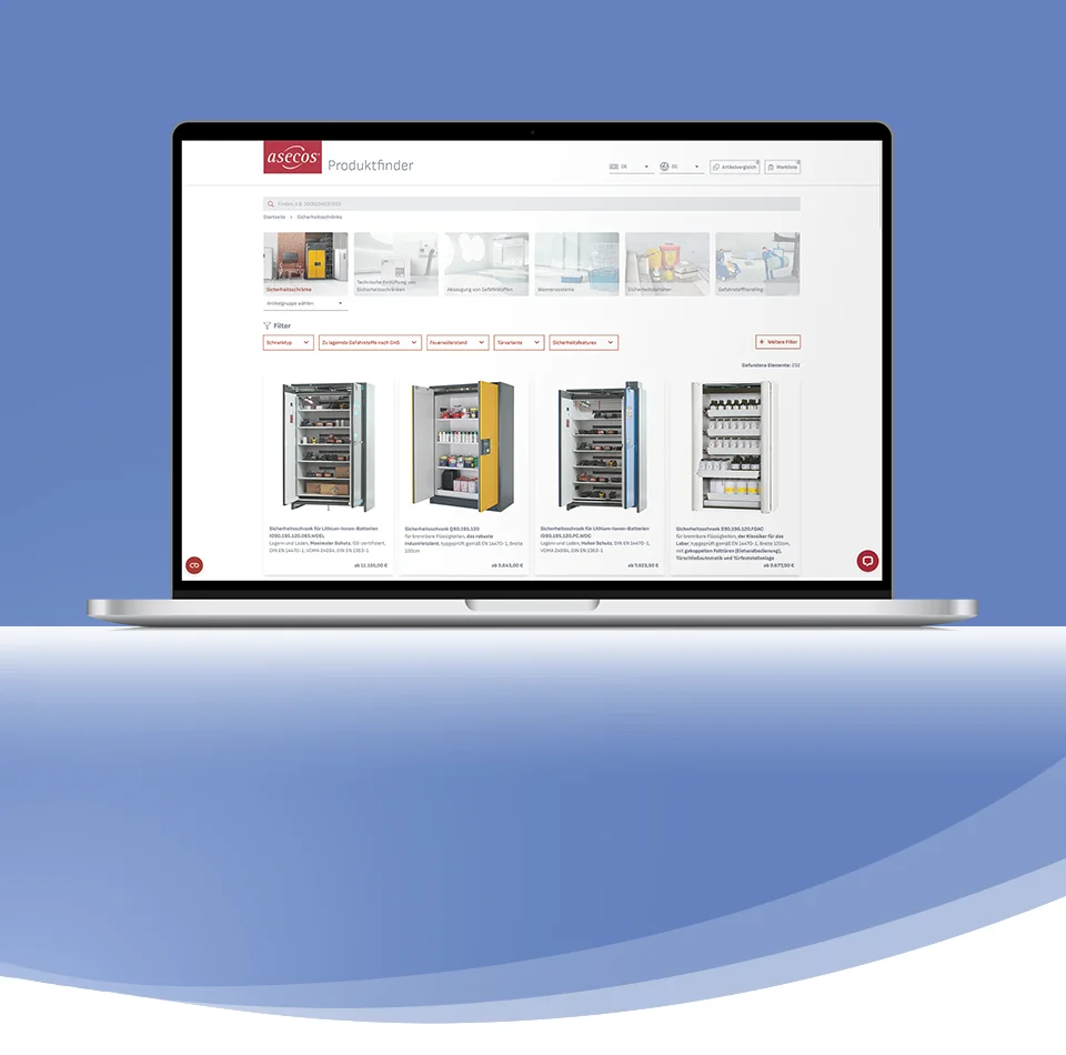 Un ordinateur portable déplié affiche le site web de Lamello à l'écran.